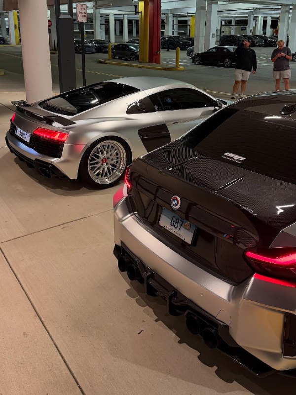 Audi R8 x BMW M2 4