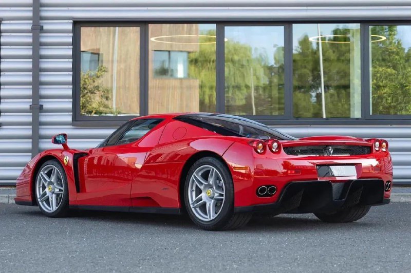 В Великобритании продают суперкар Ferrari Enzo пилота «Формулы-1» Дженсона Баттона 2