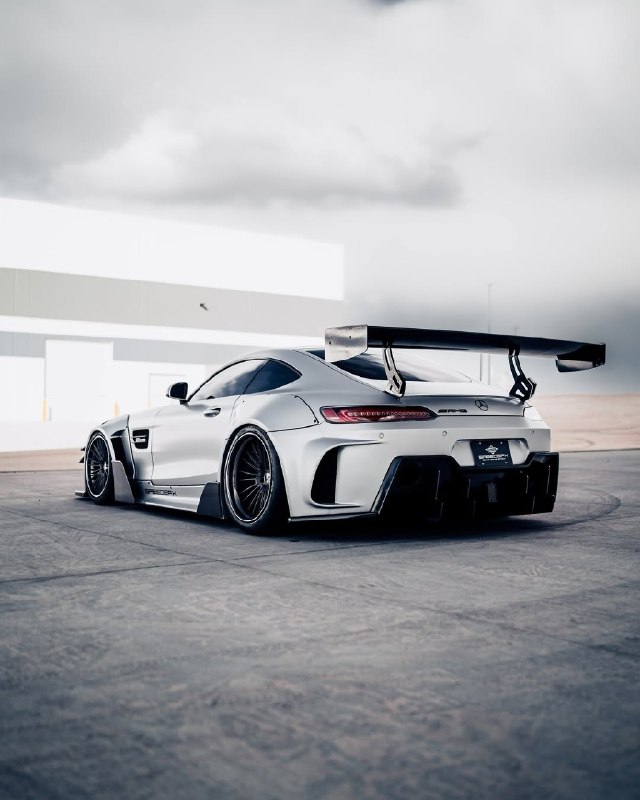 Mercedes-Benz AMG GT 5