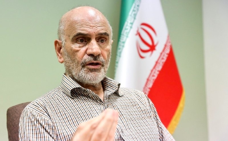 اعتمادآنلاین: 🔻مومنی، اقتصاددان: مردم اصلا توان خرید ندارند که بخواهند به فروشگاهها هجوم آورند/ ۴۰ درصد جامعه زیر خط فقر قرار دارند/
