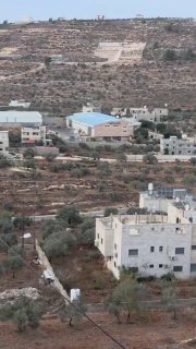 כוחות ישראל עצרו לפני שעה קלה רכב באזור "עין רוז'אן" ממזרח לעיירה ביתא מדרום לשכם.