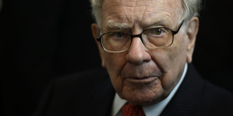 Warren Buffett reveals Berkshire was 'pretty close' to a $10 billion deal not long ago but held off as cash continues to pile up
