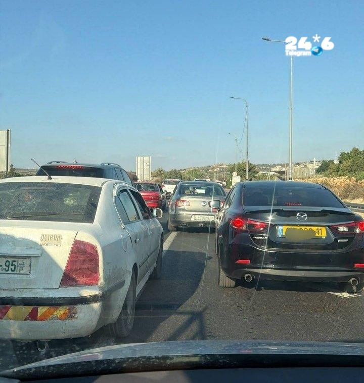 🇮🇱 כביש 55: בעקבות מחסום צבאי בתוך נבי אליאס, קיים עומס לבאים מכיוון מעבר אליהו.