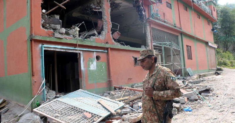 India, Pakistan exchange drone attacks