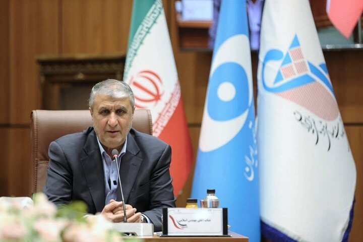 همای خبر گیلان🇮🇷: اسلامی: هرگز متوقف نخواهیم شدرئیس سازمان انرژی اتمی:🔹️بررسیها نشان میدهد دشمنان از ظرفیتهای سازمان یافته رسانهای است