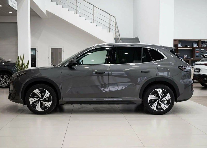 В России начались продажи электрокроссовера Geely EX5 2