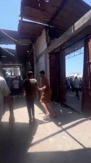 הרגעים הראשונים לאחר ההפצצה האווירית של הכיבוש, נקודת משטרה בשוק אל-ח'אן באזור אל-פלוגה במחנה הפליטים ג'בלי…