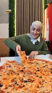 A tour of the Bint Jbeil location at the Turminaz branch. A Lebanese family is innovating in the Halal pizza section in Dearborn!
