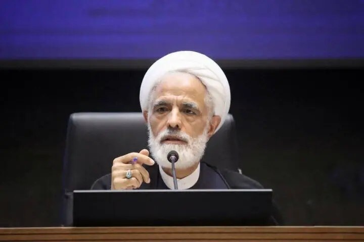 خبرگزاریکارایران"ایلنا": در نامه به نایب رئیس مجلسمعاون حقوقی رئیسجمهوری، اشکالات «طرح مقابله با نفوذ» را اعلام کردمعاون حقوقی رئیسجمهوری در نا