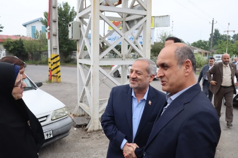 درفک خبر: ✅در نخستین روز از هفته دولت و با استقبال استاندار گیلان؛💥وزیر آموزش و پرورش وارد گیلان شد🔺علیرضا کاظمی وزیر آموزش و پرور
