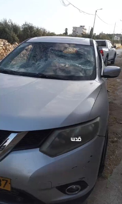 مستوطنون يحرقون مركبة فلسطينية في الضفة