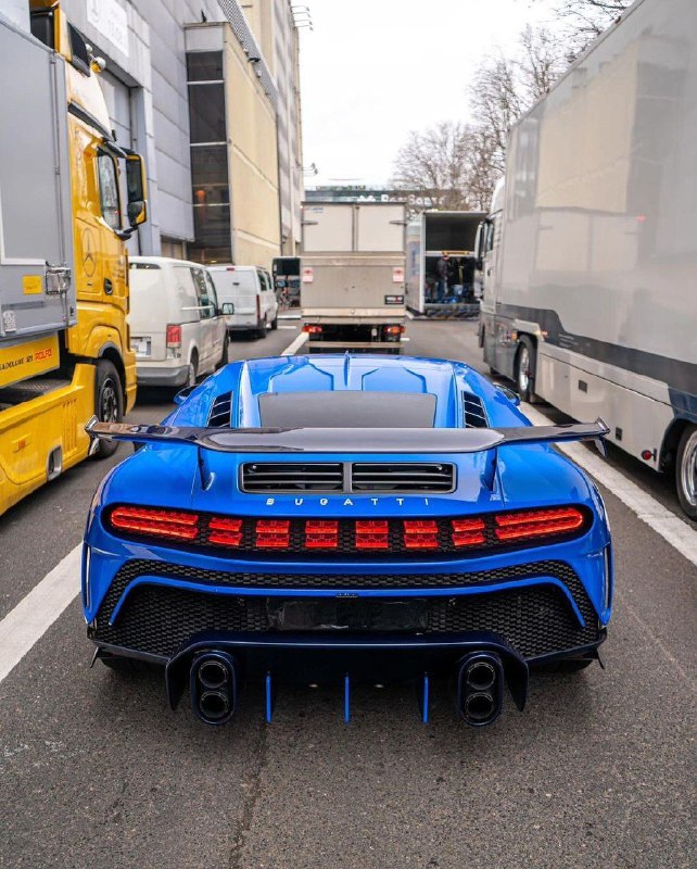 Bugatti Centodieci 4