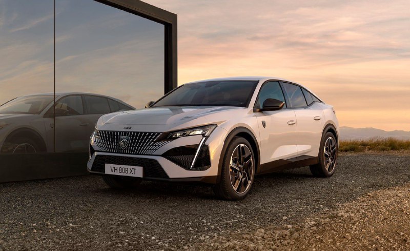 Линейку Peugeot 408 пополнила электрическая версия 2