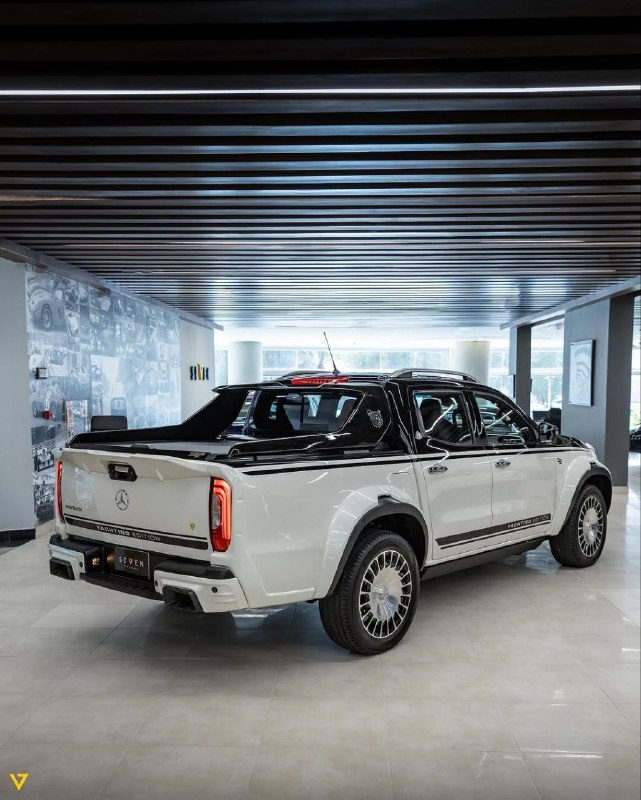 Luxury Pickup: X 350 d 4MATIC V6 Turbo Yachting Edition 10