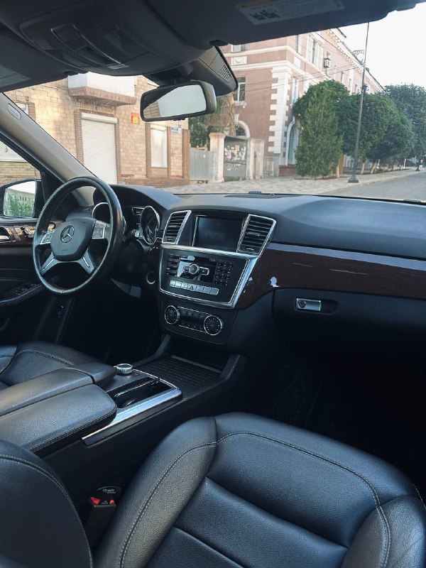 ❗️В продаже ❗️
✅Mercedes- benz ml350 2011г 3.5л бензин, 150.000тыс. Км. (родной пробег).
✅Состояние около идеального, все как на фото, не требует никаких вложений, как технически так и по кузову в идеальном состоянии.
Очень комфортная машина, привлекает внимание на дороге.
✅Юридически все чисто, полное переоформление в мрэо.
Цена: 2.190.000 торг
Тел: +7 949 402 77 60
📞 🇷🇺 Звоните: +79494027760 - фотография - 7