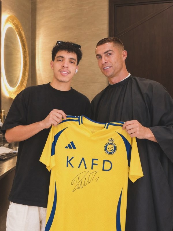 RONALDO IR: اسطوره با مدل موی جدیدش🔥