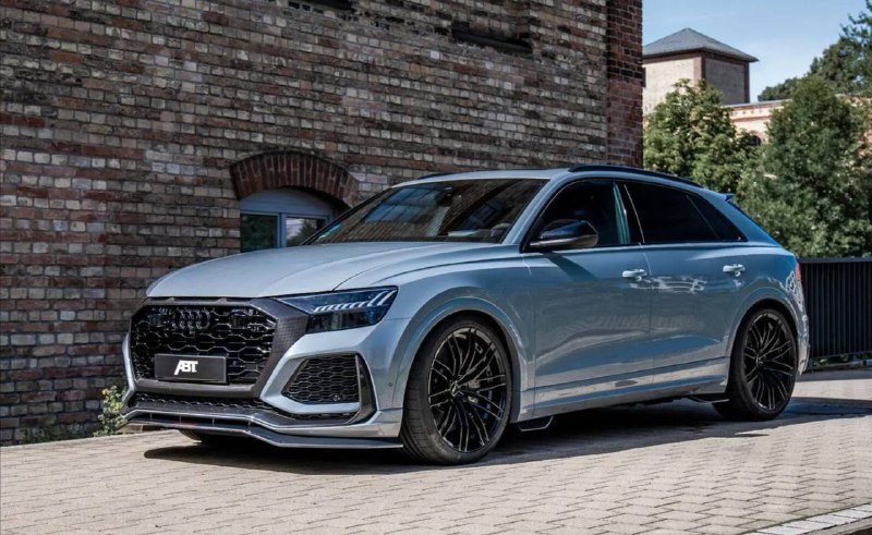 Мощнее Lamborghini Urus: представлен самый быстрый кроссовер Audi RS Q8