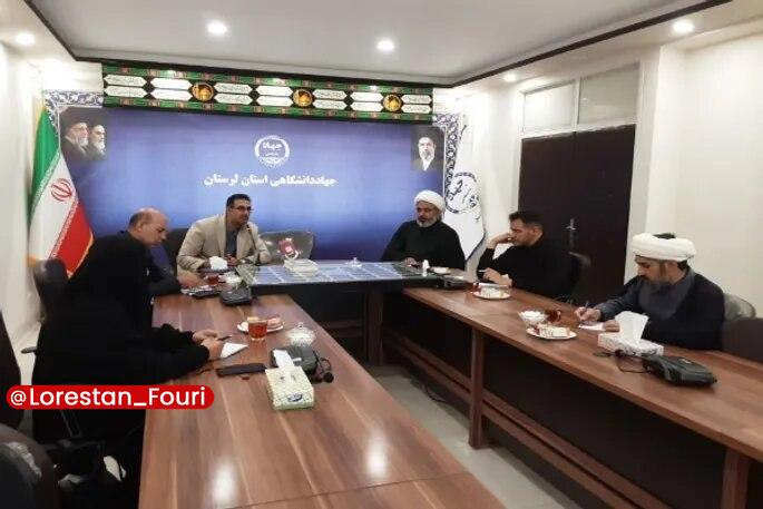 لرستان فوری: دانشگاهها قلب تپنده علم و اندیشه هستند🔹نماینده بنیاد بینالمللی امامت در لرستان اعلام کرد که دانشگاهها به عنوان قلب تپ