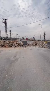 חלק מהשפעות ההרס והחבלה שנגרמו על ידי דחפורי הכיבוש, בכיכר "אל-בדיה", מזרחית לג'נין.