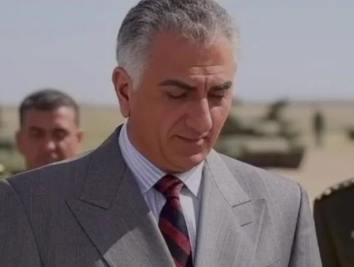 کمپین بازگشت شاهزاده: دوباره یادآوری کنم که پادشاه رضا پهلوی صاحبجریان براندازی و اولین برانداز است، همه ما بعدابه ایشان پیوستیم. این را به هم