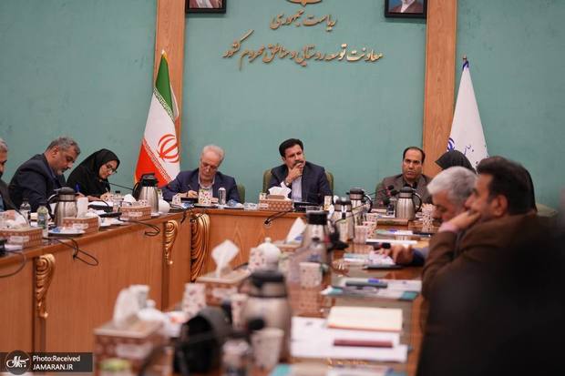 جماران: ✅ حسینزاده، معاون رئیس جمهور: هدف ما رفع تکلیف نیست؛ باید مسائل روستاییان و عشایر شنیده و پیگیری شود🔹به گزارش جماران، ن