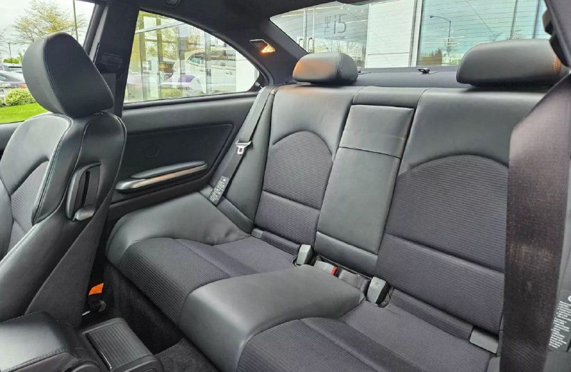 В США обнаружили BMW M3 2002 года в идеальном состоянии 4