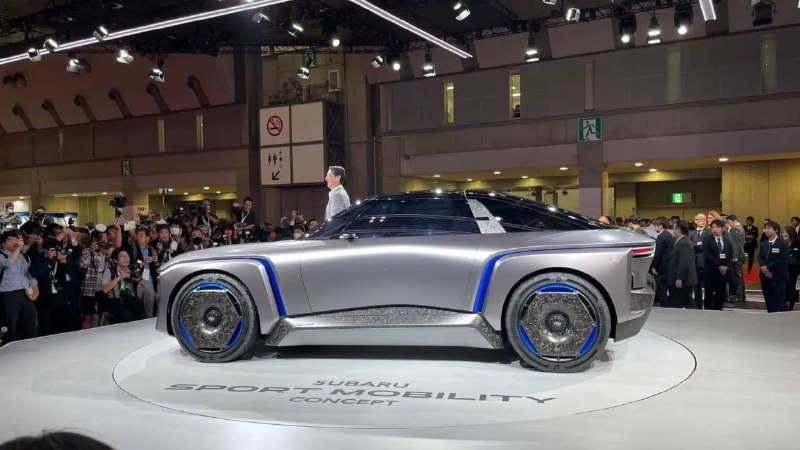 Subaru показала необычное электрокупе с ретро-дизайном 3