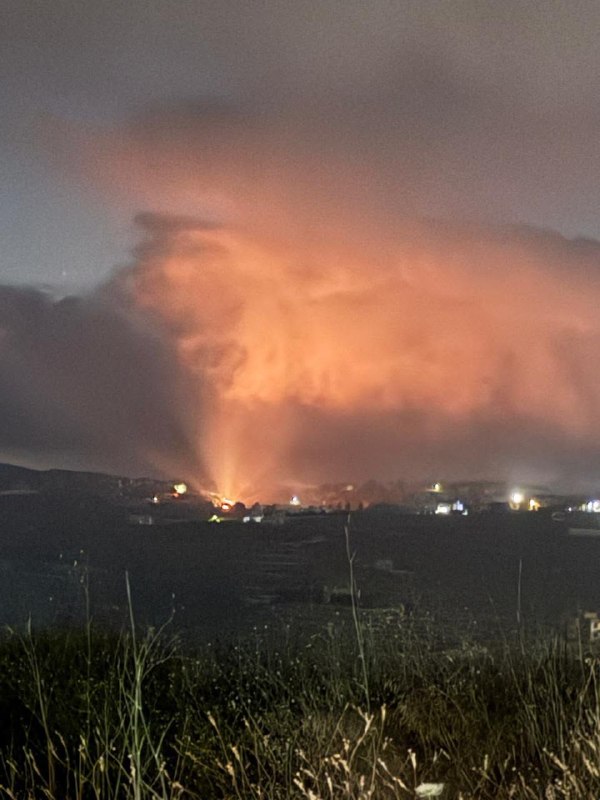 🔴 שבויים של צה"ל הורסים מבנים באזור חדדה בדרום לבנון.