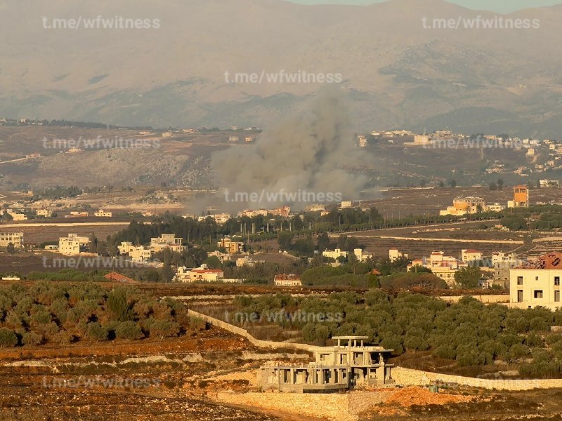 ️🇱🇧🇮🇱 An Israeli airstrike was aimed at the area between Arnon and the village of Tabnet in southern Lebanon.