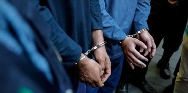خبرگزاری صداوسیمای مازندران: ⭕️ دستگیری عاملان سرقت به عنف منجر به فوت در تنکابن🔸 سرپرست انتظامی شهرستان تنکابن:🔹 ۲ عامل سرقت به عنف از منزل یک شهرون