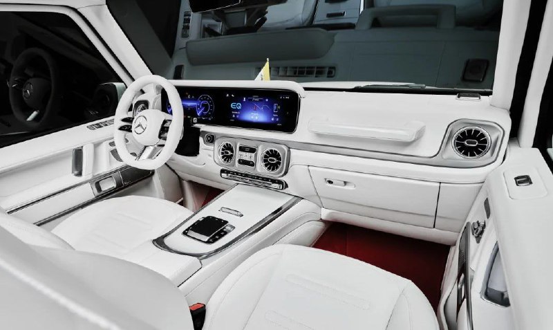 Mercedes-Benz  представил электрический «папамобиль» 3