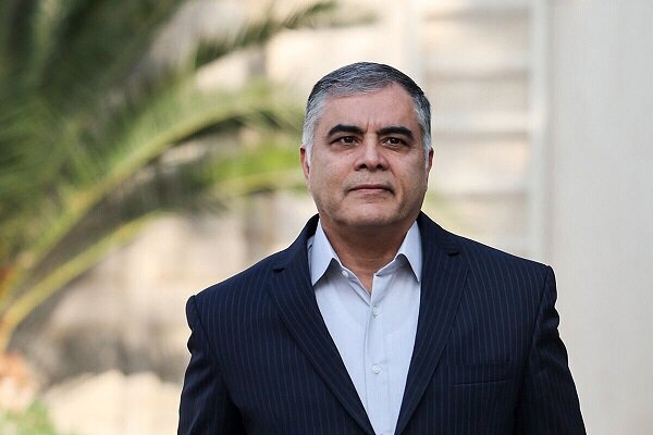 شبکه اطلاع رسانی دانا: طرح های مدیریت ناترازی بنزین هنوز قطعی نشده است🔺وزیر نفت با بیان اینکه دولت به دنبال کاهش واردات بنزین است، گفت: طرحهای