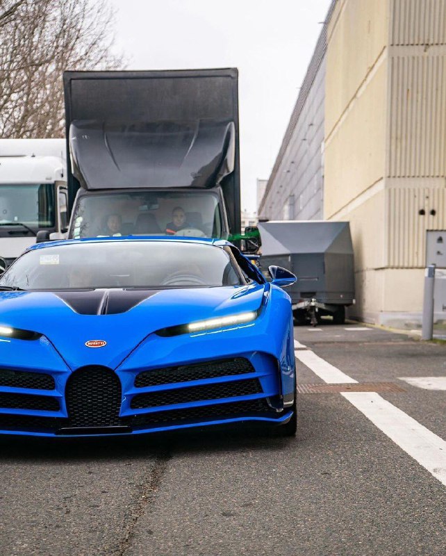 Bugatti Centodieci 3