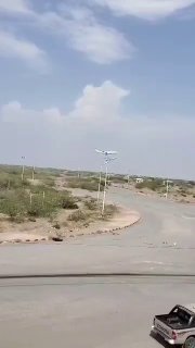 🔴 רגע הנחיתה של מטוס מאהן אייר על מסלול ההמראה של שדה התעופה הודיידה עם כוחות טקביר של אנסאר אללה תימן