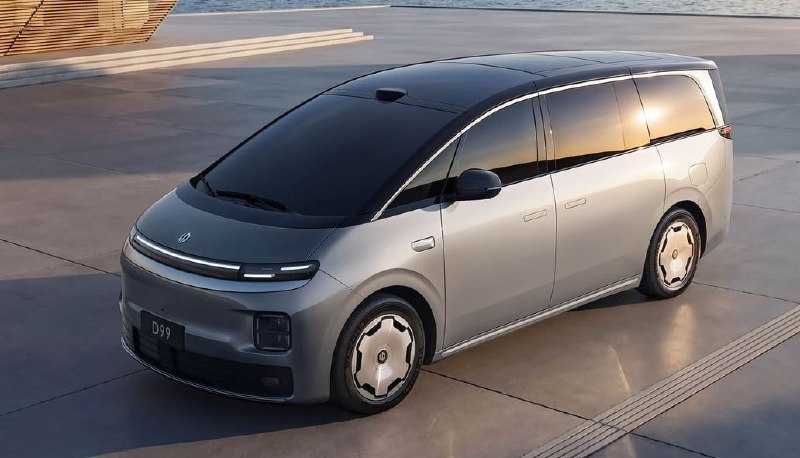 Leapmotor показал роскошный минивэн D99