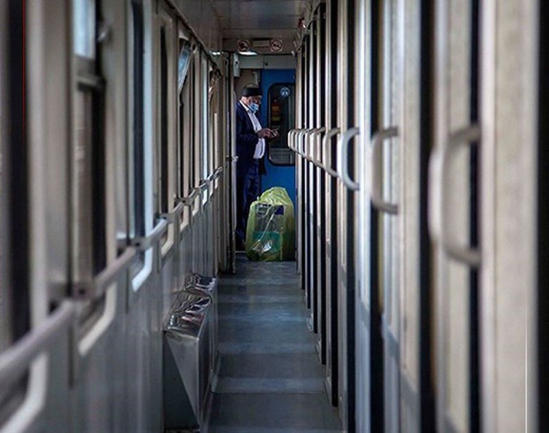 تجارت‌ نیوز: 🔻آغاز پیش فروش بلیت قطار‌های مسافری شهریور ▪️پیش فروش بلیت قطار‌های مسافری مسیر‌های رفت تا ۳۱ شهریور و مسیر‌های برگشت تا