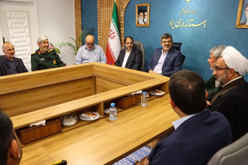 یزدرسا: ⭕️دیدار فرماندهان سپاه الغدیر با استاندار یزد🔹اعضای شورای فرماندهی سپاه الغدیر در آستانه سالروز بازگشت آزادگان سرافراز ب