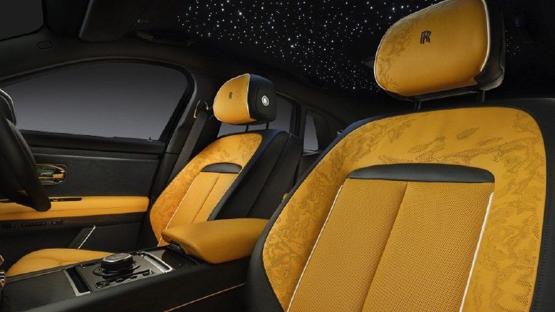 Rolls-Royce Black Badge Ghost '2024 6