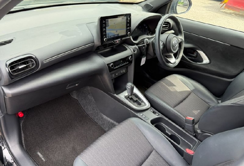 Toyota Yaris Cross 2022 фото 3