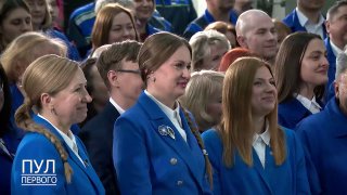 Рецепт женской красоты от Лукашенко:«Лопата в руки и чистить снег. Это самое лучшее средство. Тогда всегда будете молодыми и красивыми, желанными для нас, мужиков».Как вам идея?