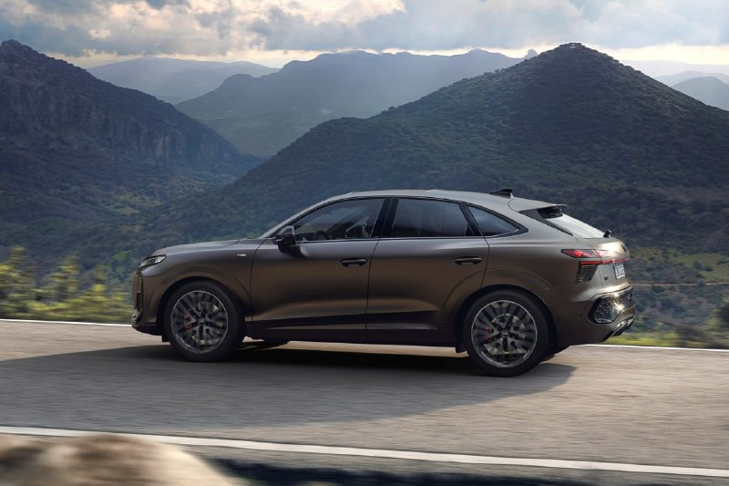 Audi представила купеобразный Q3 Sportback 4
