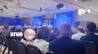 🇮🇱 Eisenkot: "We sent an offer to Netanyahu to come compete on any TV channel he wants" (Schlesinger).