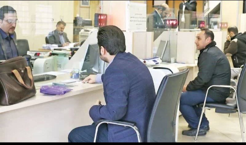 هفته نامه ٩ دی: 🔰بانک‌های ناسالم همچنان تنفس مصنوعی می‌گیرند!🔸بررسی صورت‌های مالی ۴ بانک سرمایه، ملل، ایران‌زمین و دی نشان می‌دهد که زیا