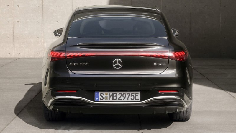 Mercedes обновил электроседан EQS 4