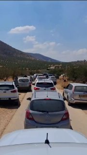 شبان في بيت فوريك يواجهون مستوطنين فيهربون من المكان