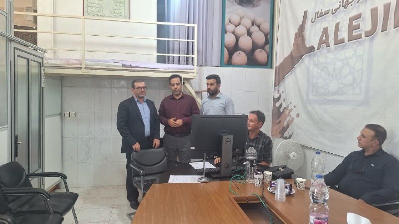 کانال خبری لالجین: 🔄 #گزارش_خبری 📌بخشدار لالجین بر شفافیت و رعایت موازین قانونی در انتخابات اتحادیه سفال تأکید کرد🔶علی زیرکیحیدری در بازدی