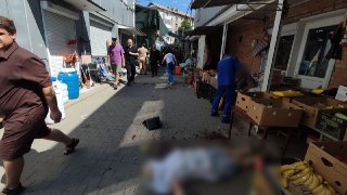 5 человек погибли и ещё 18 получили ранения разной степени тяжести в результате удара по рынку в Токмаке (находится на подконтрольной РФ территории Запорожской области).«Пострадавшие продолжают поступать. Развёрнуты дополнительные операционные. Сформирован