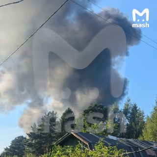Пожар на Камском заводе масел в Перми — по предварительным данным, там взорвалась ёмкость.❗ Не грузятся фото и видео? Читайте нас в MAX