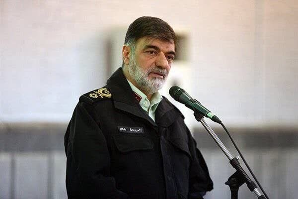 نشریه عبرتهای عاشورا: 🔴سردار رادان: دشمن به‌دنبال ایجاد آشوب در کشور است♦️فرمانده‌کل انتظامی کشور: جنگ سوم هنوز تمام نشده و باید با حفظ آمادگی