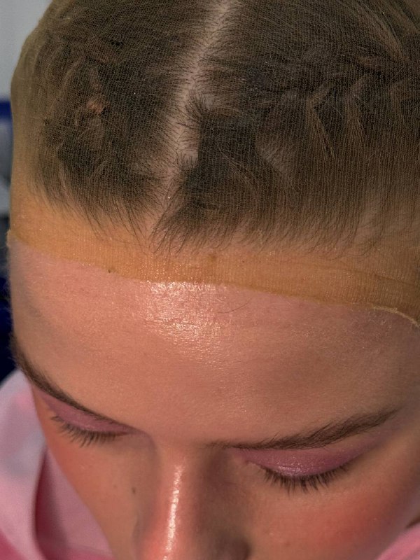 Отсняли красивую историю к 14 февраля 💘Как вы уже поняли — не обошлось без парика. Съемка проходила почти вся лежа, и для того, чтобы избежать побега парика с торчащими из-под него волосками, я изолировала волосы шапочкой и работала с гримерным клеем.По-моему, выглядит очень аккуратно и надежно, а вам как?Отсняли красивую историю к 14 февраля 💘Как вы уже поняли — не обошлось без парика. Съемка проходила почти вся лежа, и для того, чтобы избежать побега парика с торчащими из-под него волосками, я изолировала волосы шапочкой и работала с гримерным клеем.По-моему, выглядит очень аккуратно и надежно, а вам как?